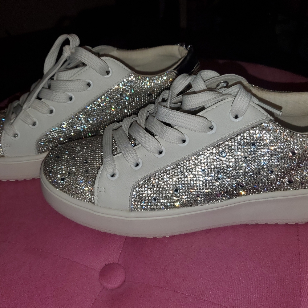 Steve Madden glitter tennis shoes